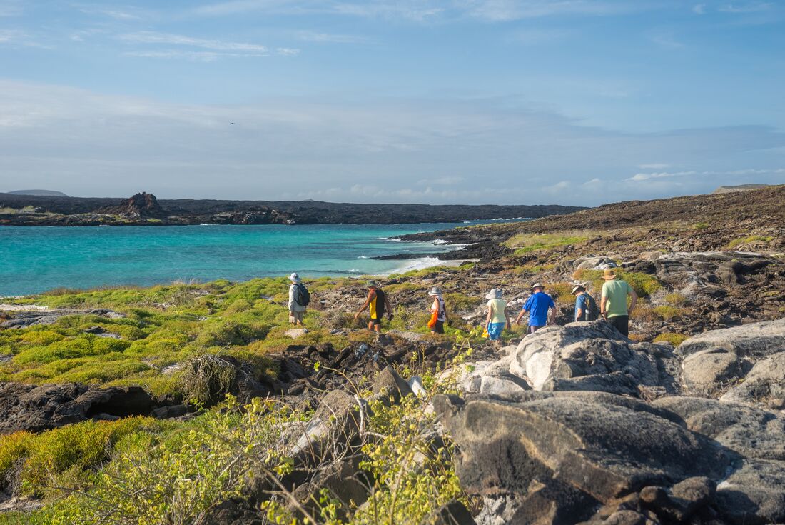 Trekking around Isla Sombrero